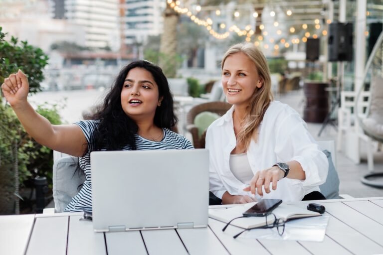 realtors making a real estate blog with their luxury website