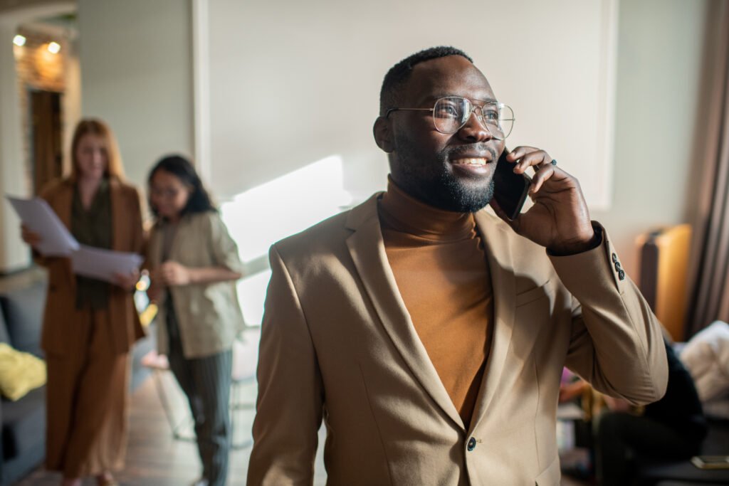 realtor calling a seller lead quickly to convert them into a client